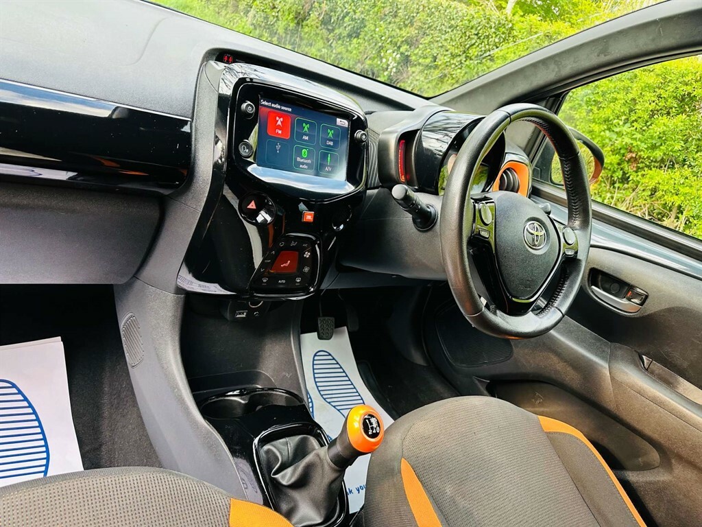 Toyota Aygo 1.0 L Jbl Edition Tss Vvt-i BF21VMW Grey #6