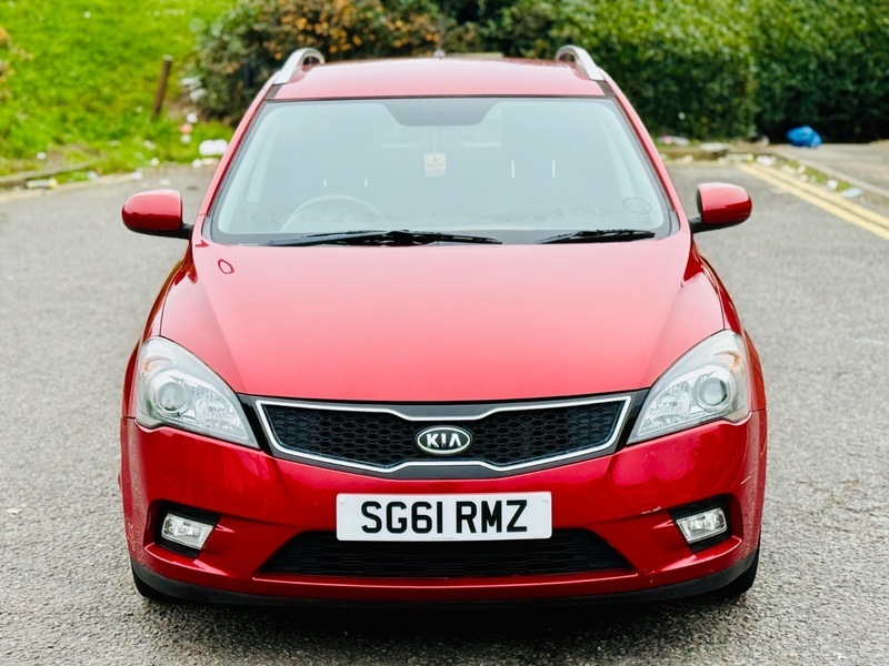 Kia Ceed Crdi 3 Sw Red #4