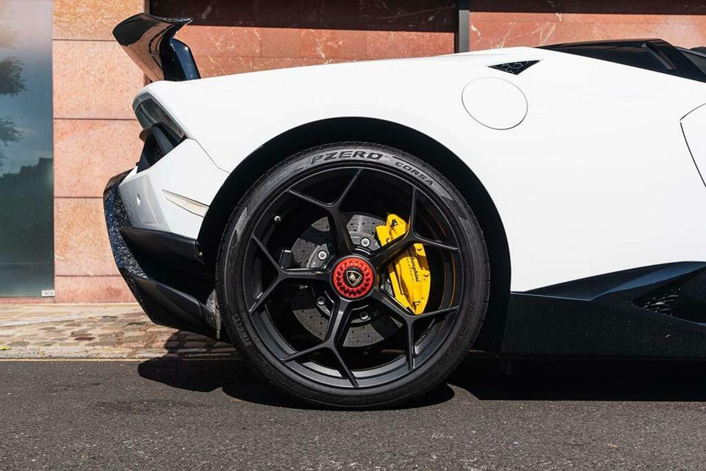 Lamborghini Huracan Lp 640-4 Performante J31NAR White #5