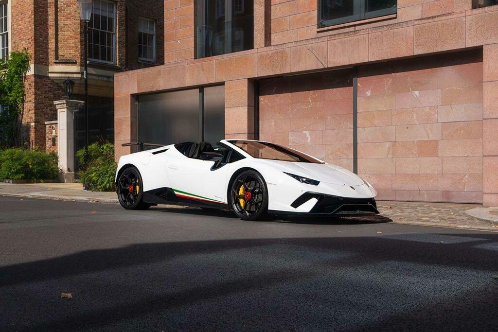 Lamborghini Huracan Lp 640-4 Performante J31NAR White #2