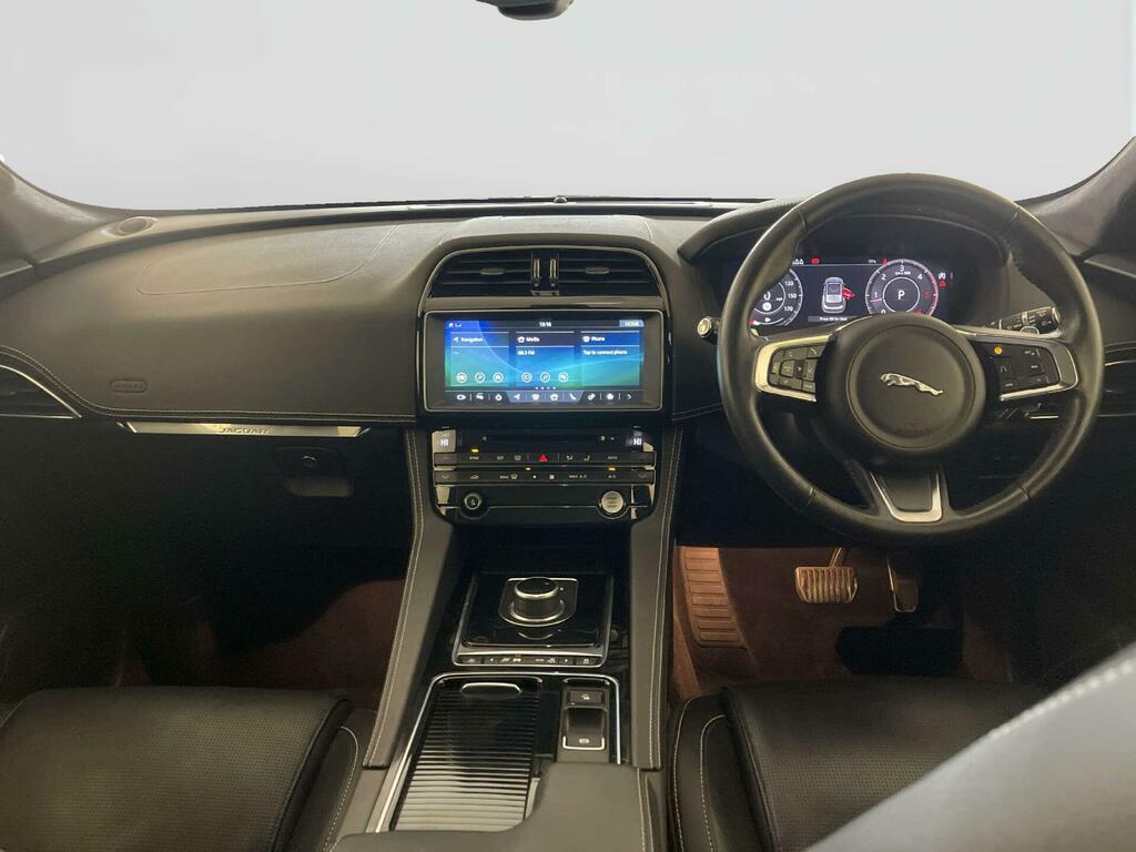 Jaguar F-Pace 2.0 D180 Chequered Flag Suv Awd Eu LX20NMV Black #2