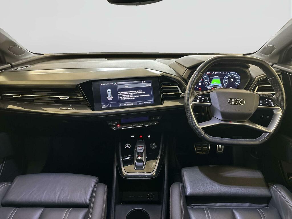 Audi Q4 E Tron 40 Edition 1 Suv 82Kwh 204 Ps DX22EKF Black #2