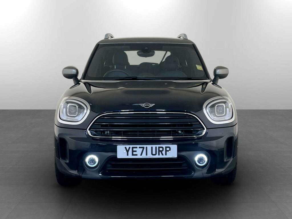 Mini Countryman 1.5 Cooper Exclusive Suv All4 Euro YE71URP Black #3