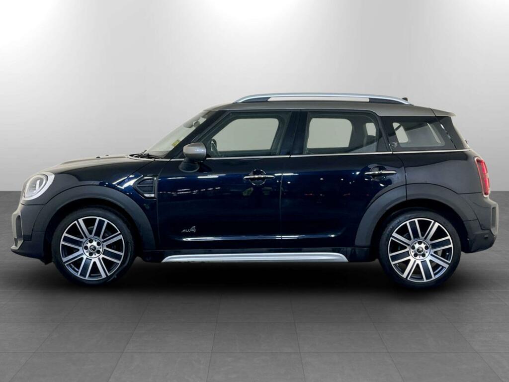 Mini Countryman 1.5 Cooper Exclusive Suv All4 Euro YE71URP Black #5