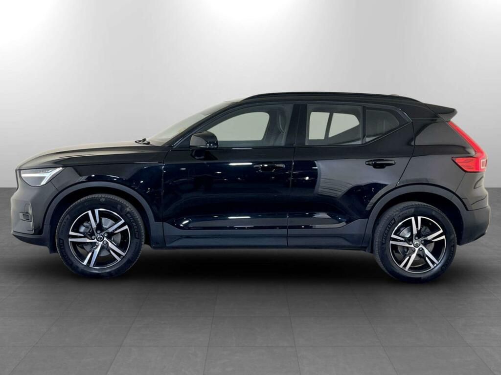 Volvo XC40 2.0 B3 Mhev Plus Dct Euro 6 Ss YY23EEG Black #5