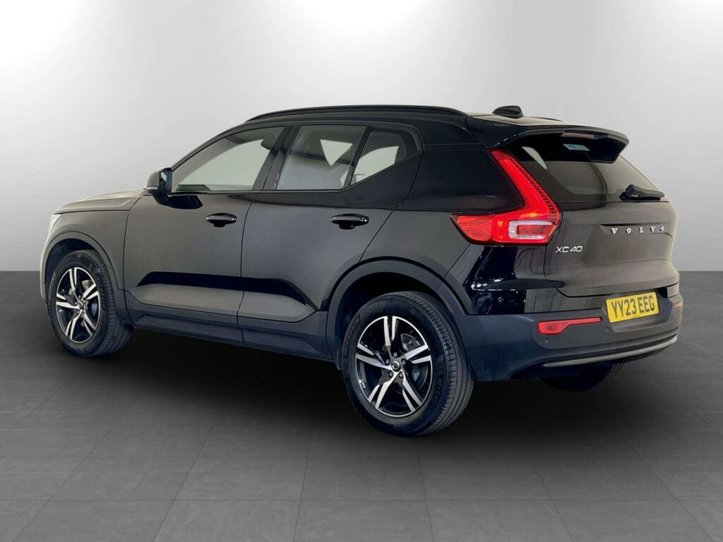 Volvo XC40 2.0 B3 Mhev Plus Dct Euro 6 Ss YY23EEG Black #6