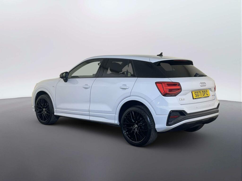 Audi Q2 1.5 Tfsi Cod 35 Black Edition Suv S Tro SD71DPZ White #6