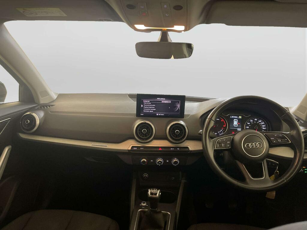 Audi Q2 2.0 Tdi 30 Technik Suv Euro 6 S YK22YLD Black #2
