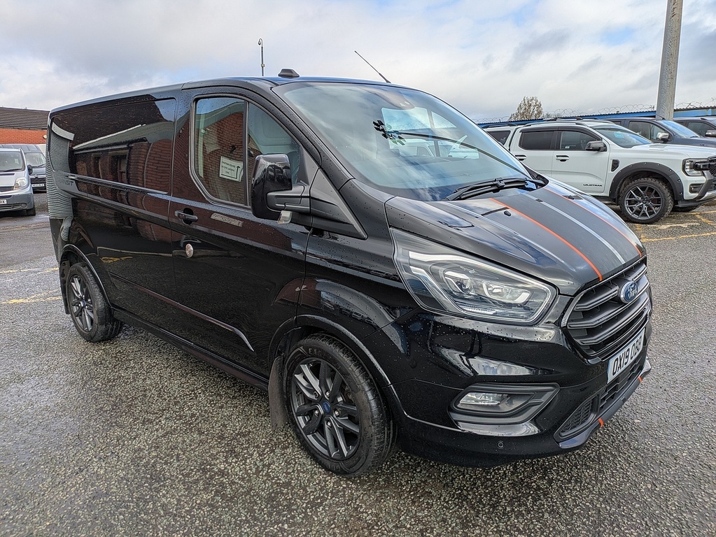 Ford Transit Custom 290 Ecoblue Sport Black