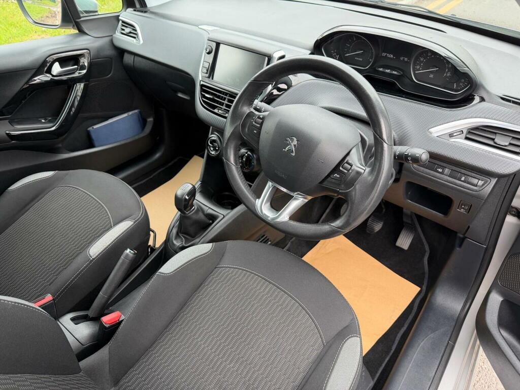 Peugeot 208 Hatchback 1.6 Bluehdi Active Euro 6 201616 Silver #2