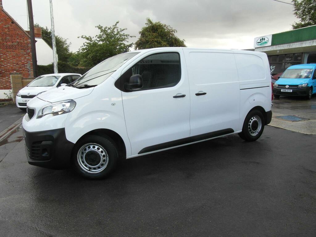 Vauxhall Vivaro 2700 Edition S S LY20AUJ White #3