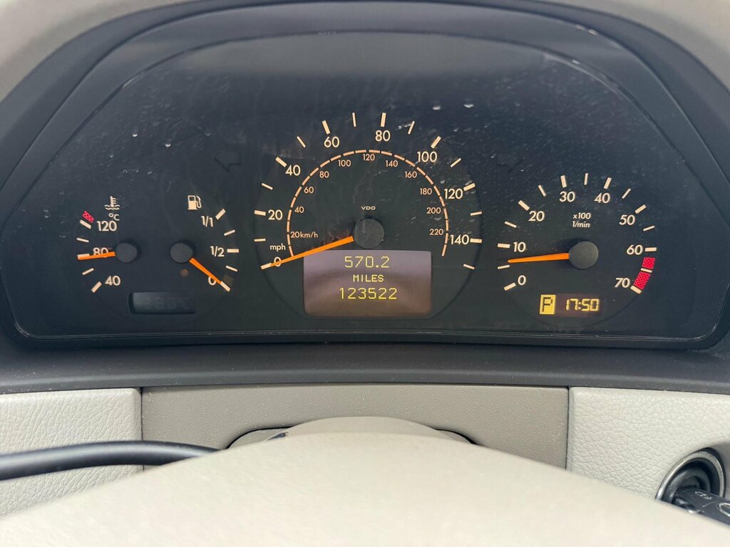 Mercedes-Benz E Class 2.6 E240 Avantgarde 170 Bhp Green #15