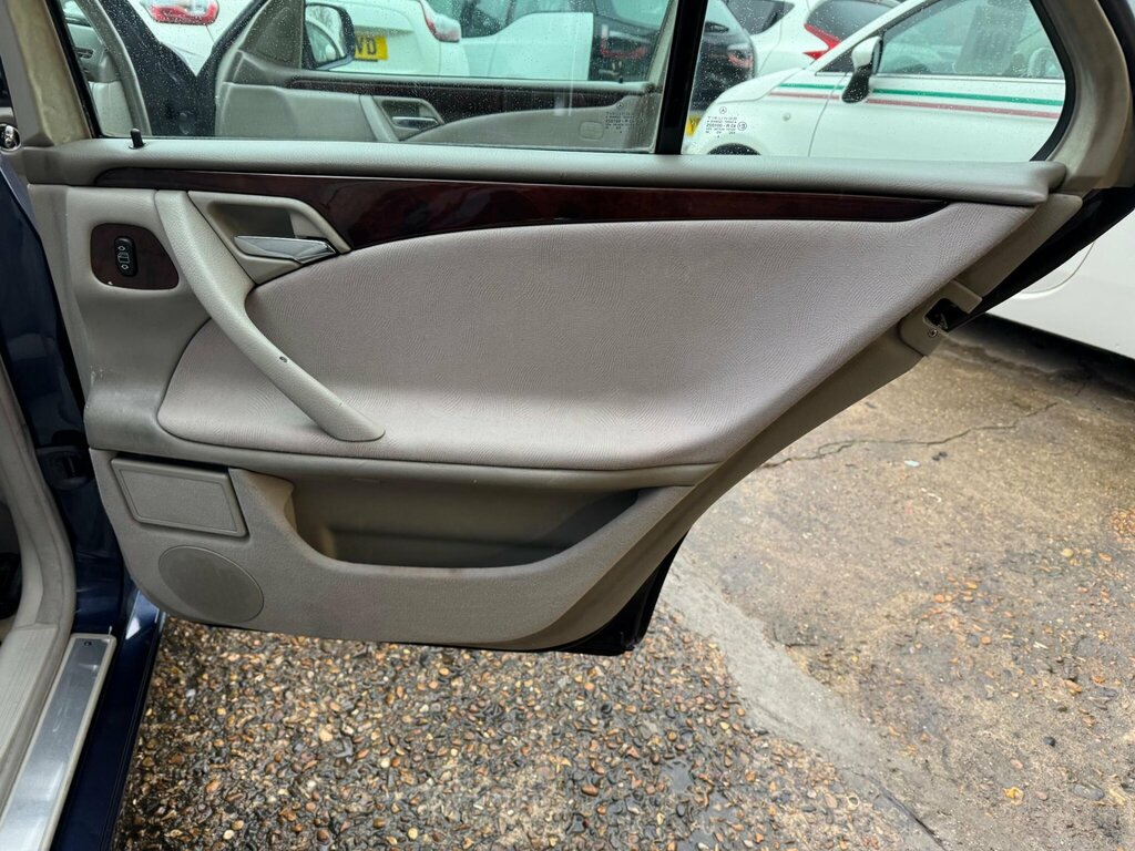 Mercedes-Benz E Class 2.6 E240 Avantgarde 170 Bhp Green #14
