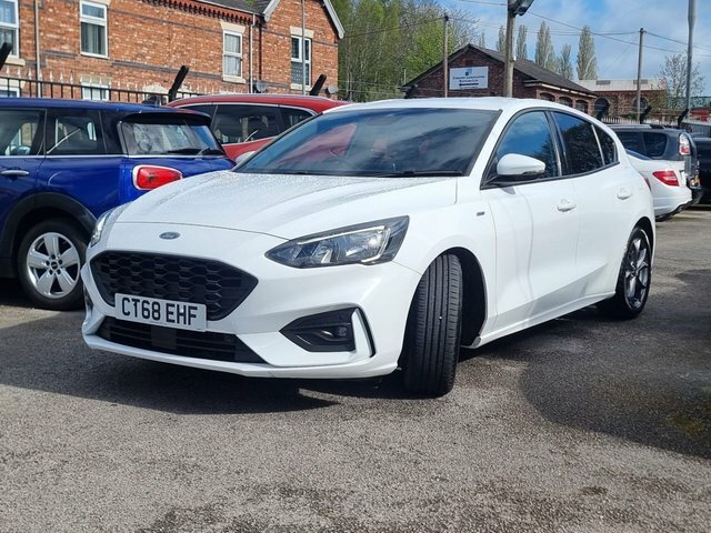 Ford Focus 1.5 Ecoblue St-line Hatchback Eu CT68EHF White #4