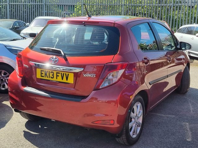 Toyota Yaris 1.33 Dual Vvt-i T Spirit Hatchback Manu EK13FVV Red #6