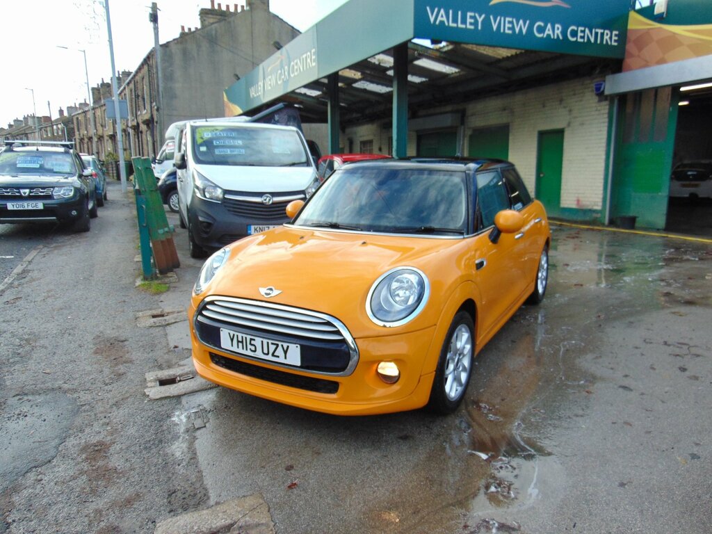 Mini Hatch 1.5 Cooper Hatchback Euro 6 Ss YH15UZY Orange #2