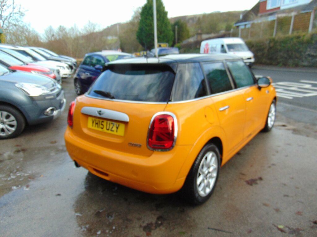 Mini Hatch 1.5 Cooper Hatchback Euro 6 Ss YH15UZY Orange #4