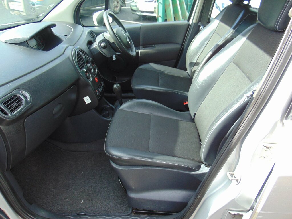 Renault Modus Hatchback 1.6 Vvt Dynamique 200808 Silver #4