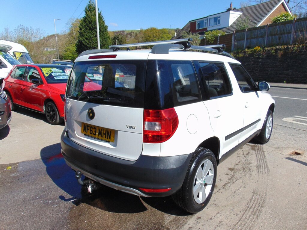 Skoda Yeti 2.0 Tdi S Suv Euro 5 110 Ps White #3