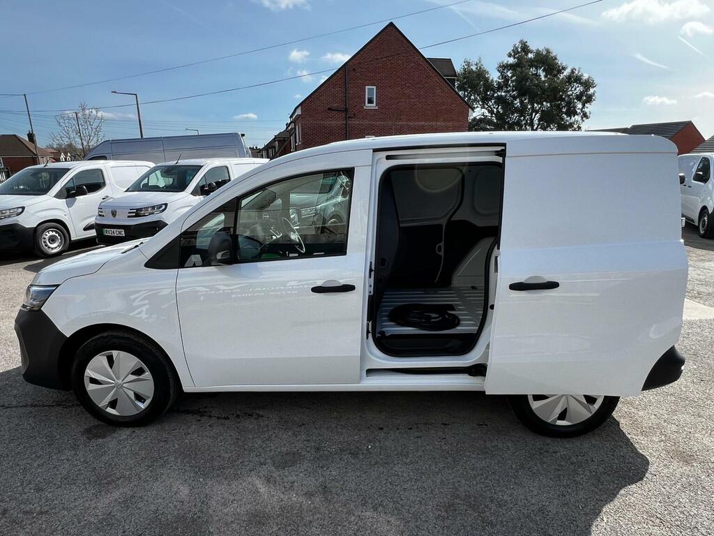 Nissan TOWNSTAR Panel Van 45Kwh Acenta L1 6Dr 202474 DY74VDZ White #4