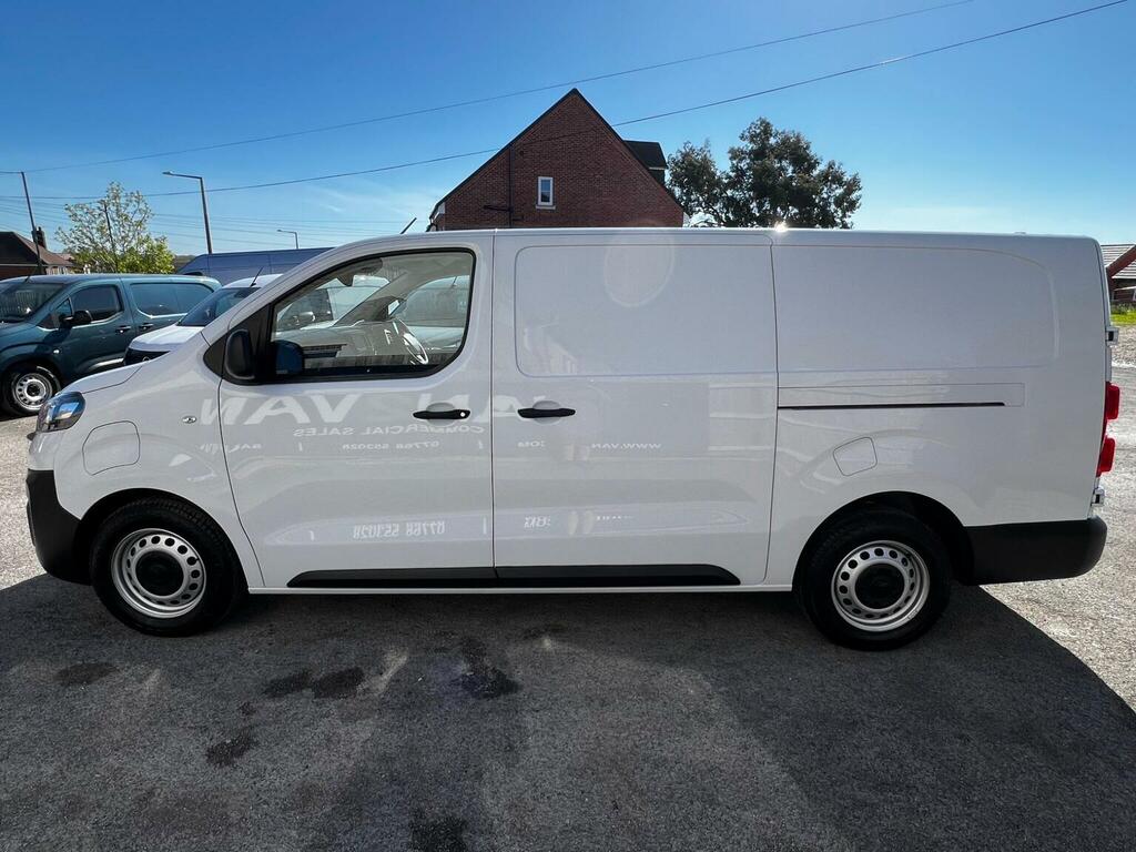 Vauxhall Vivaro Panel Van 3100 50Kwh Prime L2 H1 6Dr 7.4Kw C DE25HLD White #3