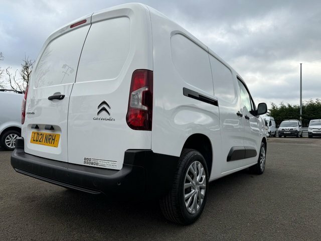 Citroen Berlingo Bluehdi 950 Enterprise XL LD21NRH White #2