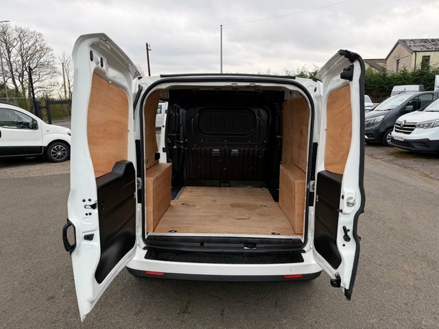 Fiat Doblo Multijetii Tecnico Panel Van White #5