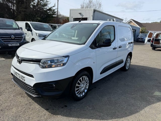 Toyota Proace City Bluehdi Icon Short Panel White
