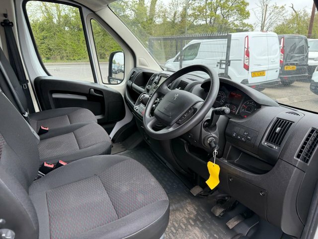 Peugeot Boxer Bluehdi 335 Professional Panel White #3