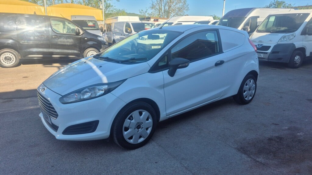Ford Fiesta 1.5 Tdci Van VX13UXY White #2