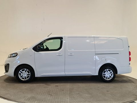 Vauxhall Vivaro 1.5 Turbo D DS72XVV #4