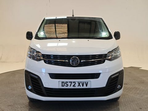 Vauxhall Vivaro 1.5 Turbo D DS72XVV #2