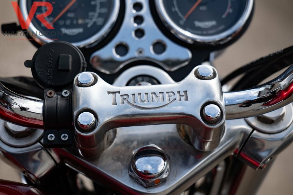 Triumph 900 Red #9