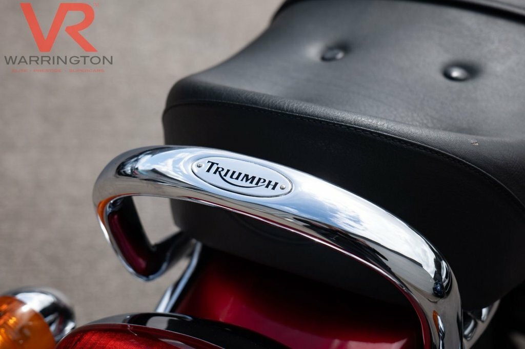 Triumph 900 Red #11