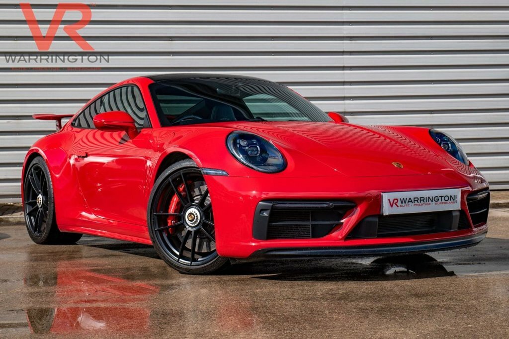 Porsche 911 3L 992 Carrera 4 Gts Red