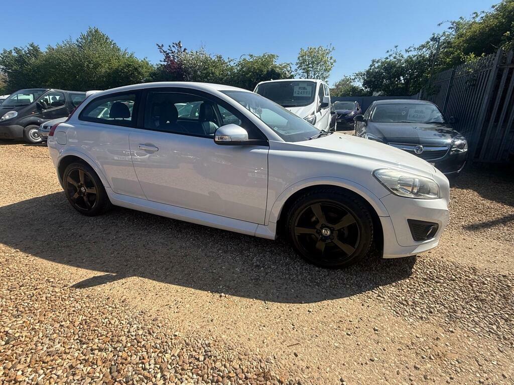 Volvo C30 1.6 R-design White #2