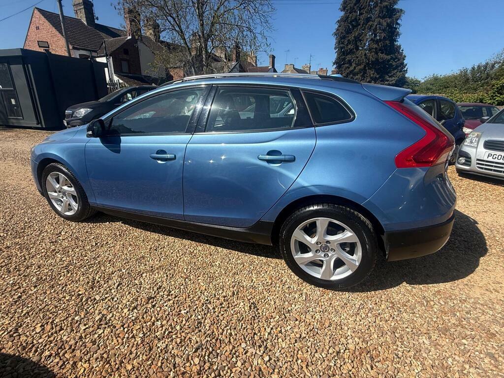 Volvo V40 Cross Country 1.6 D2 Lux Powershift Euro 5 S S GJ64CDU Blue #4
