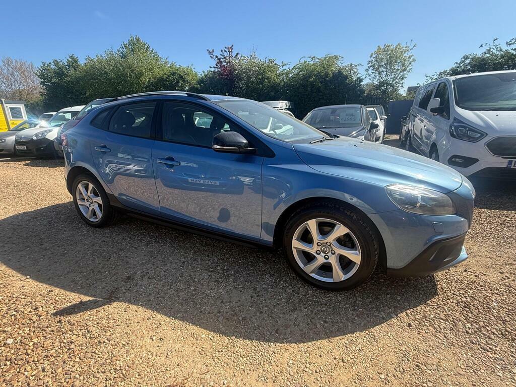 Volvo V40 Cross Country 1.6 D2 Lux Powershift Euro 5 S S GJ64CDU Blue #2