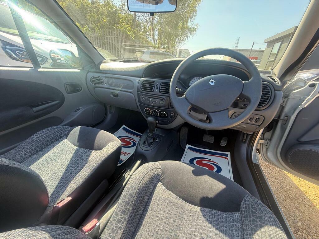 Renault Megane Hatchback 1.4 16V Sport 2001X Blue #10