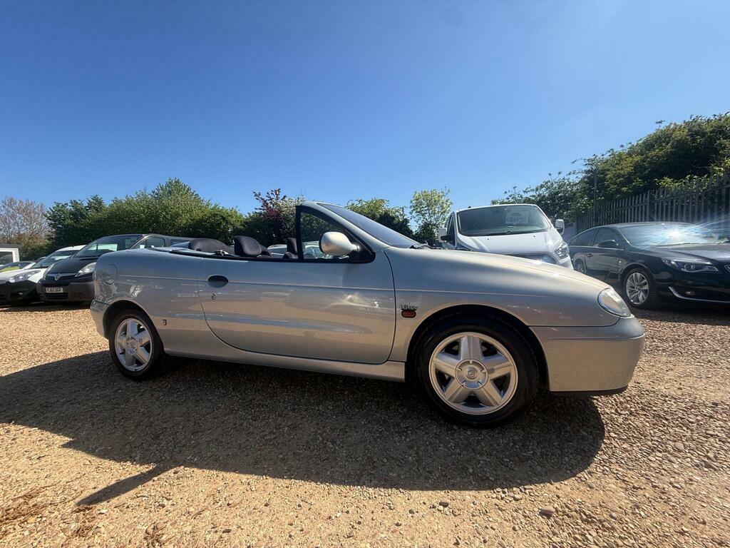Renault Megane Hatchback 1.4 16V Sport 2001X Blue #1