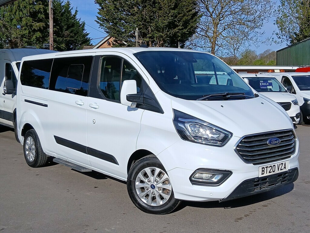 Ford Tourneo Custom 2.0 320 Ecoblue Zetec Minibus Double Cab Diese White