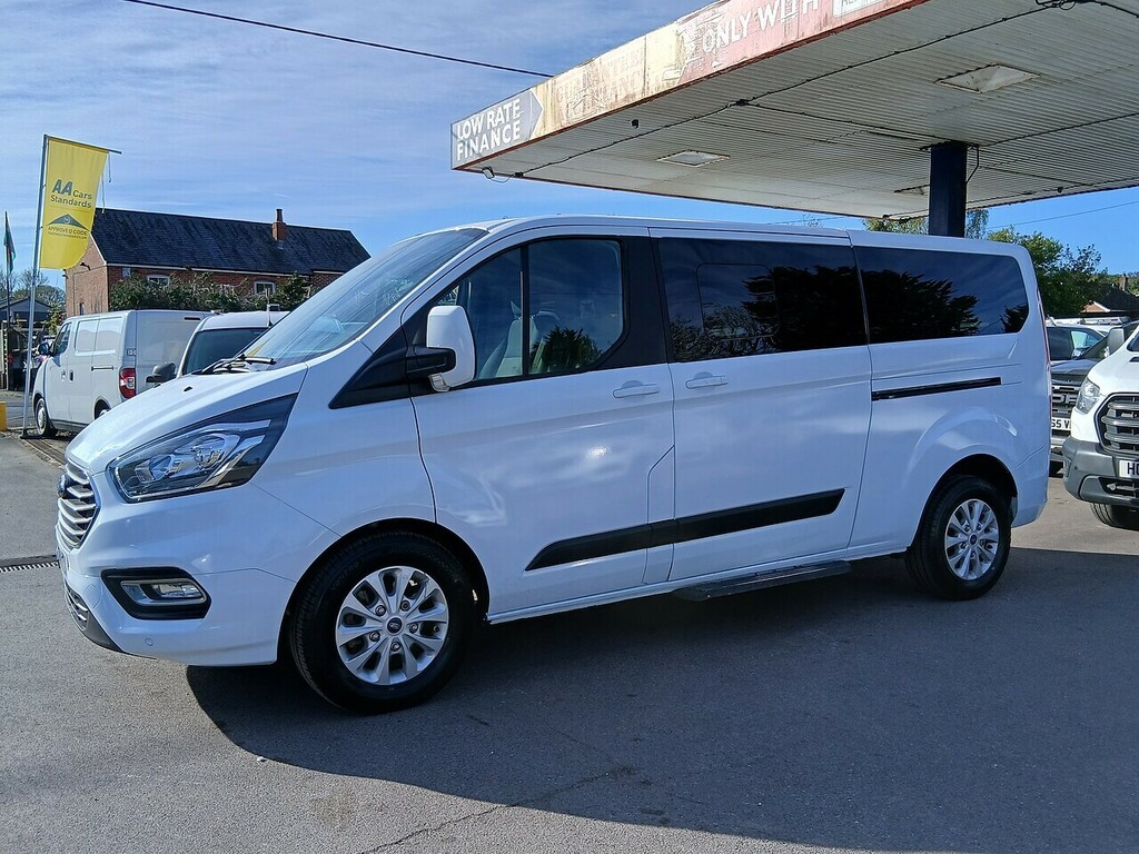 Ford Tourneo Custom 2.0 320 Ecoblue Zetec Minibus Double Cab Diese BT20VZA White #6