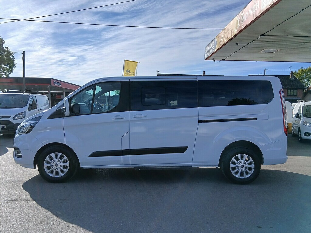 Ford Tourneo Custom 2.0 320 Ecoblue Zetec Minibus Double Cab Diese BT20VZA White #5