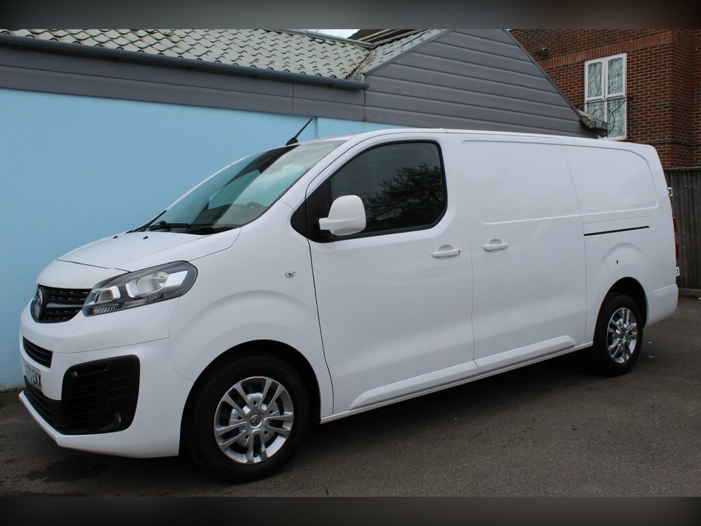 Vauxhall Vivaro 1.5 Turbo D 2900 Sportive Panel Van Man DV70EKX White #6