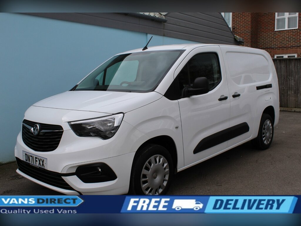Vauxhall Combo 1.5 Turbo D 2300 Sportive Panel Van Man White