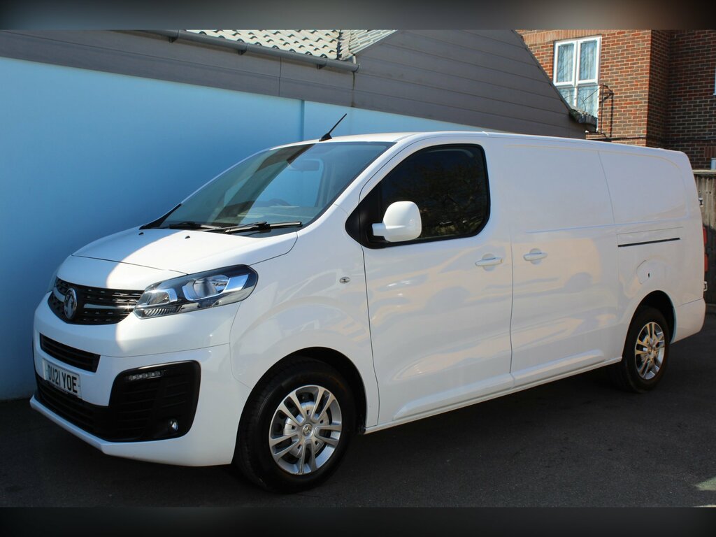 Vauxhall Vivaro 1.5 Turbo D 2900 Sportive Panel Van Man DU21YOE White #6