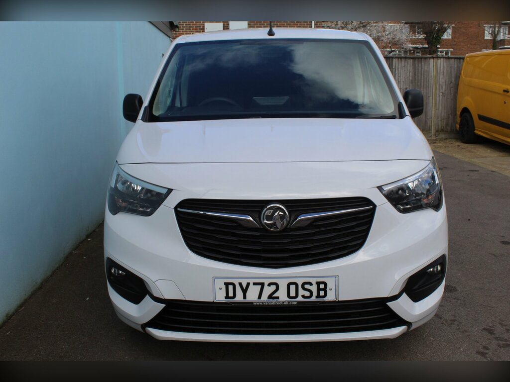Vauxhall Combo 1.5 Turbo D 2300 Sportive Panel Van Man DY72OSB White #2