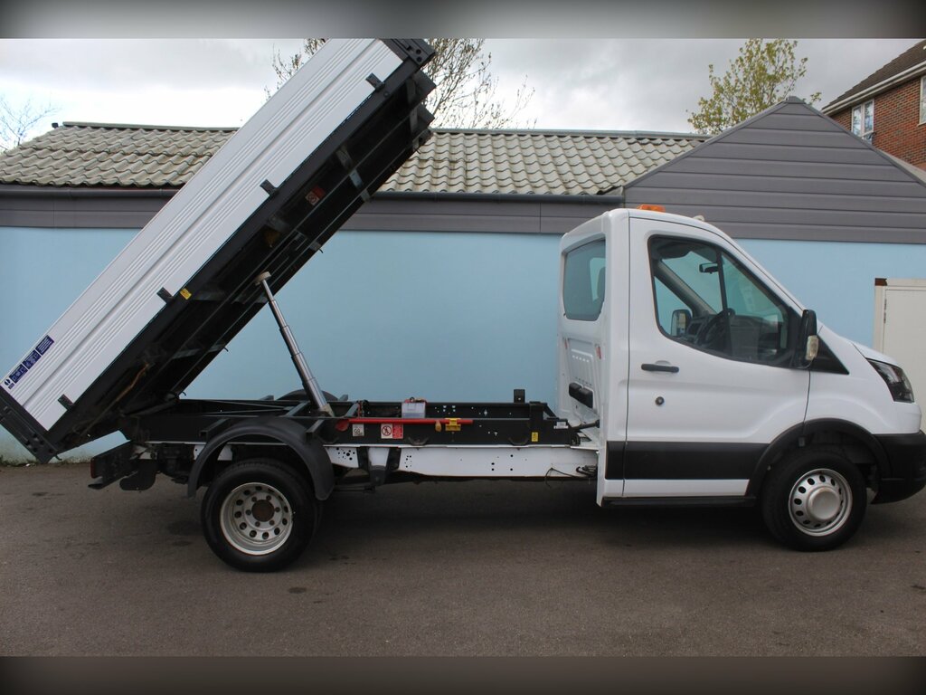 Ford Transit Custom 2.0 350 Ecoblue Hd Leader Chassis Cab M ML22HBZ White #2