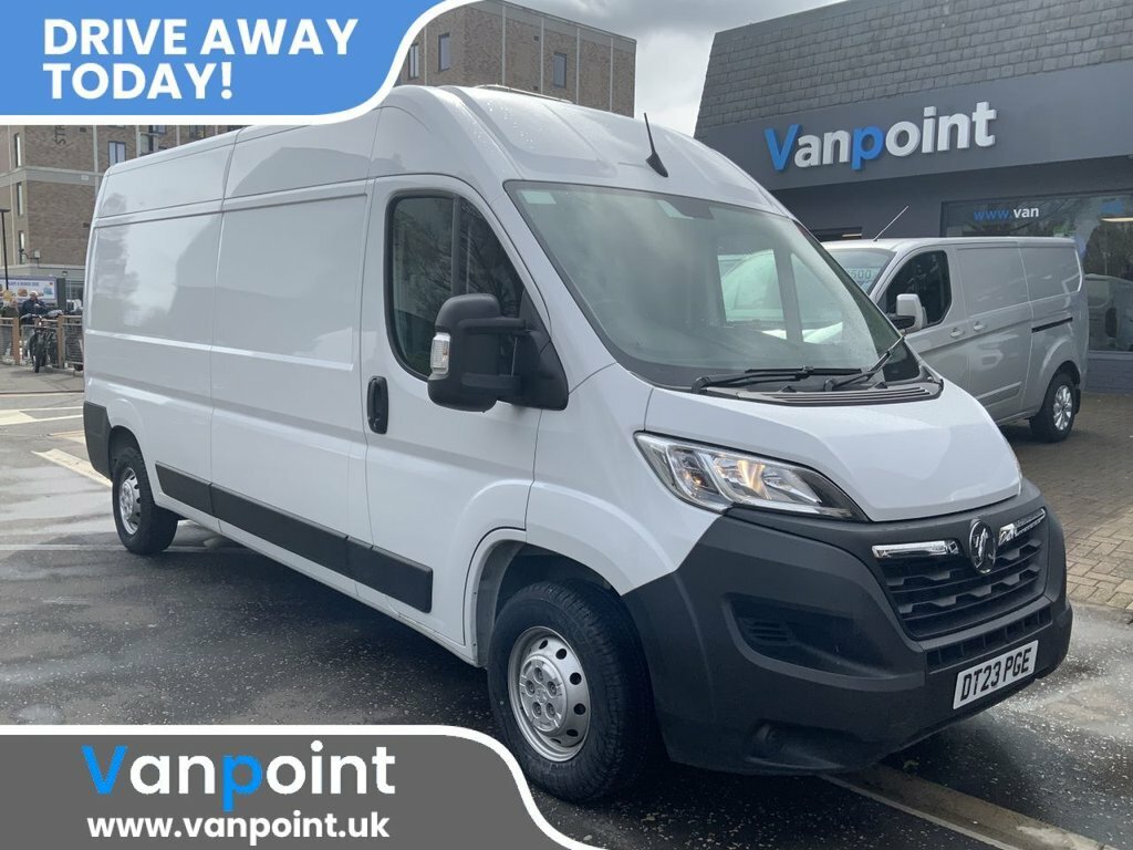 Vauxhall Movano 2.2L Prime White