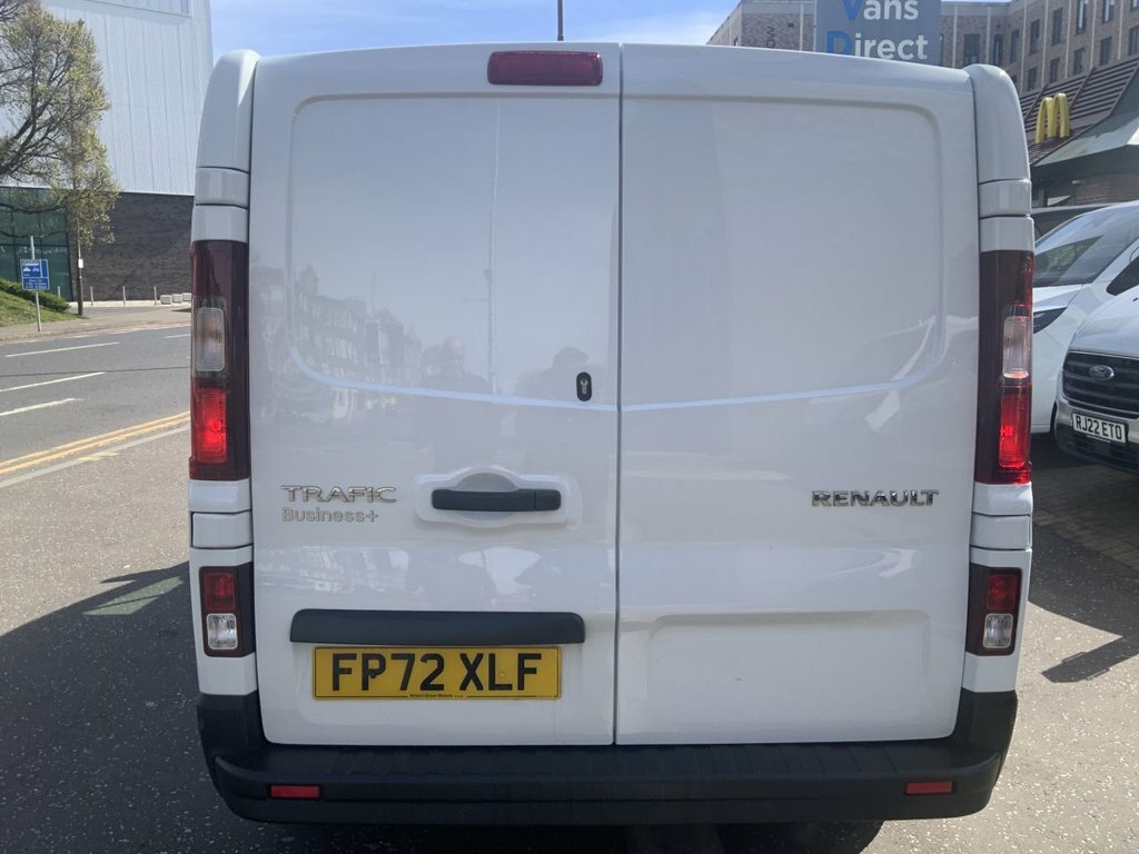 Renault Trafic 2L Business FP72XLF White #5